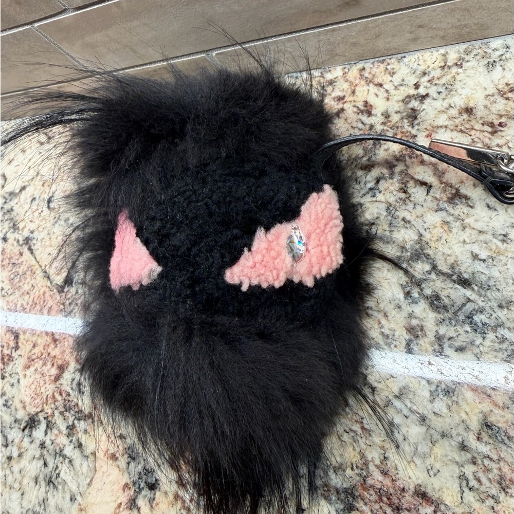 👾RARE Fendi Fox Fur Shearling Pinky Punky Monster Bag Bug Charm - Picture 14 of 14